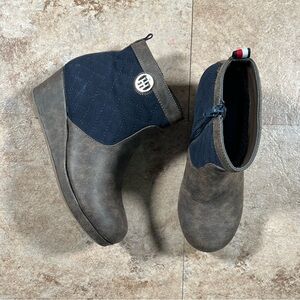 tommy hilfiger toddler boots‎ size 2